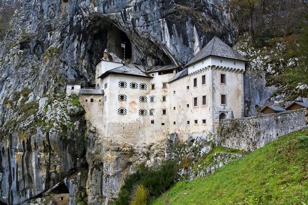 Predjama Castle